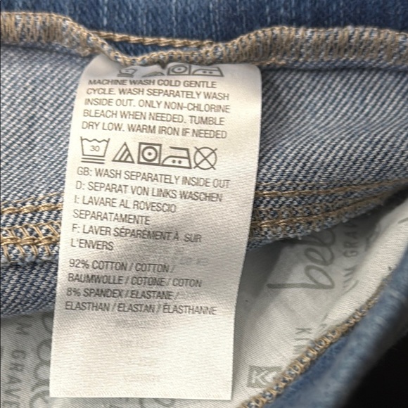 Belle by Kim Gravel Regular Flexibelle Tulip Pocket Jeans Light Wash - Picture 3 of 6